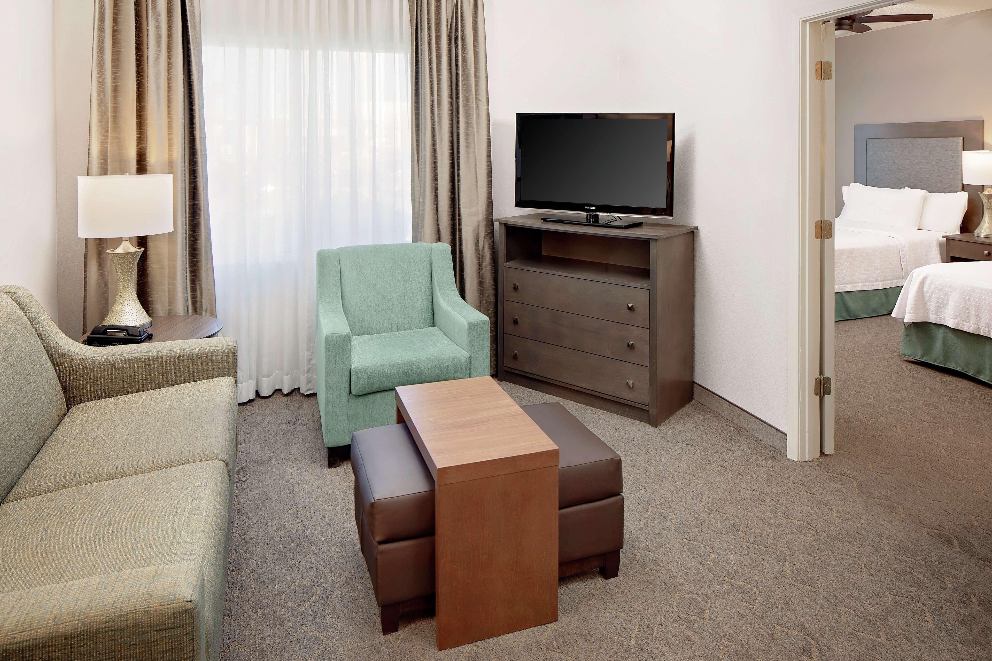 Homewood Suites By Hilton Dallas Market Center Экстерьер фото