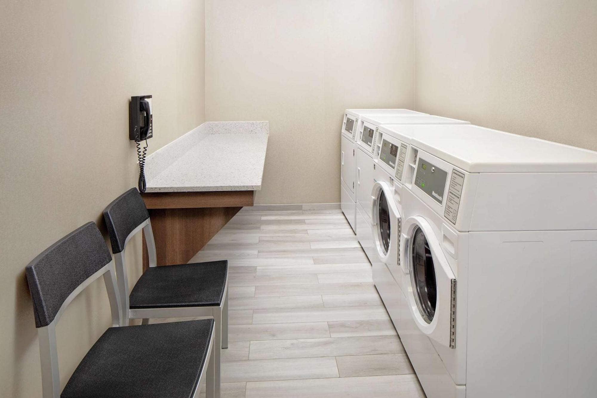Homewood Suites By Hilton Dallas Market Center Экстерьер фото