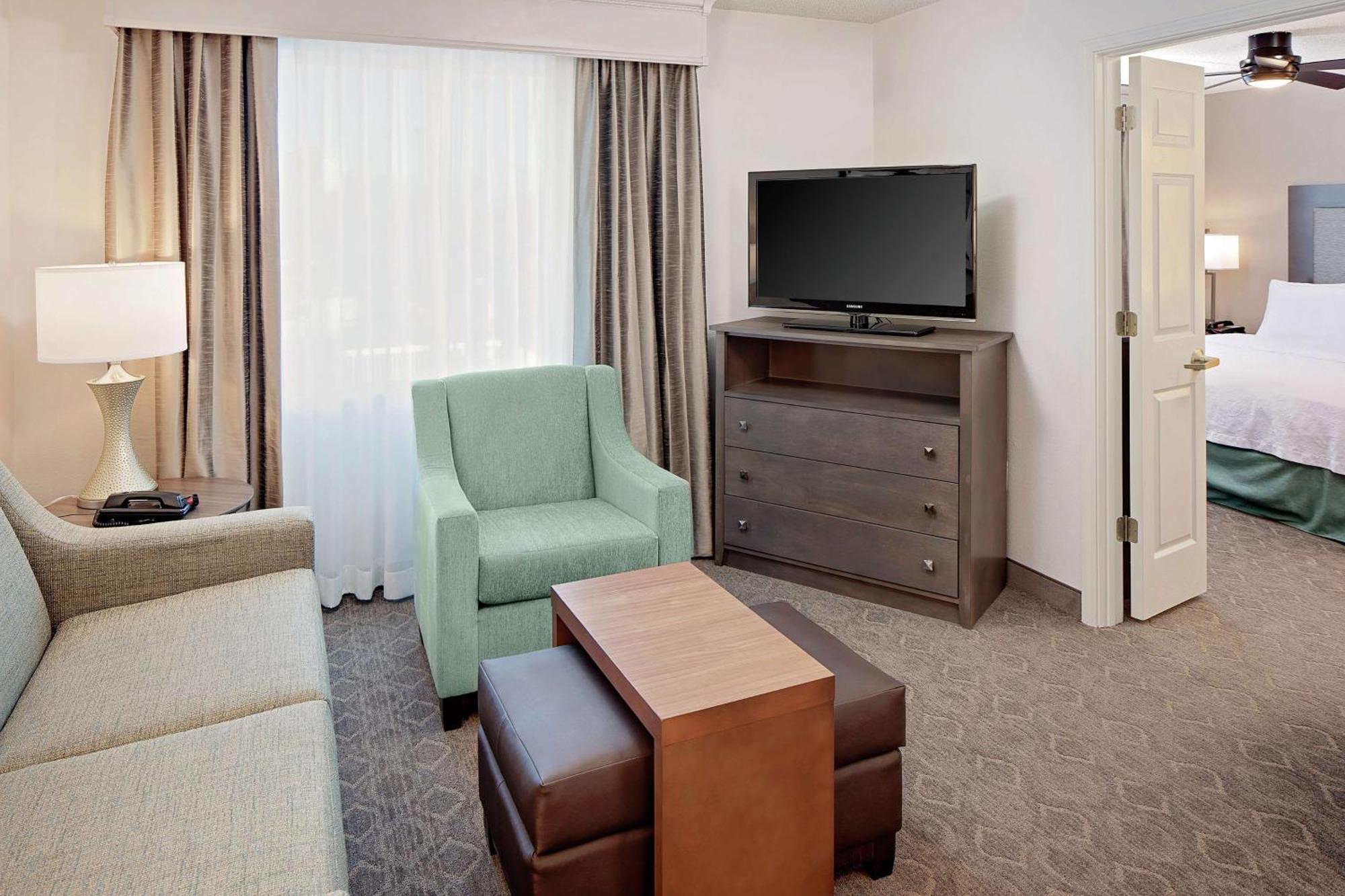 Homewood Suites By Hilton Dallas Market Center Экстерьер фото