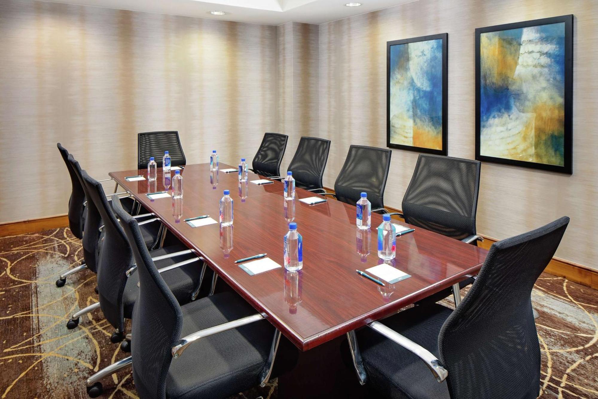 Homewood Suites By Hilton Dallas Market Center Экстерьер фото
