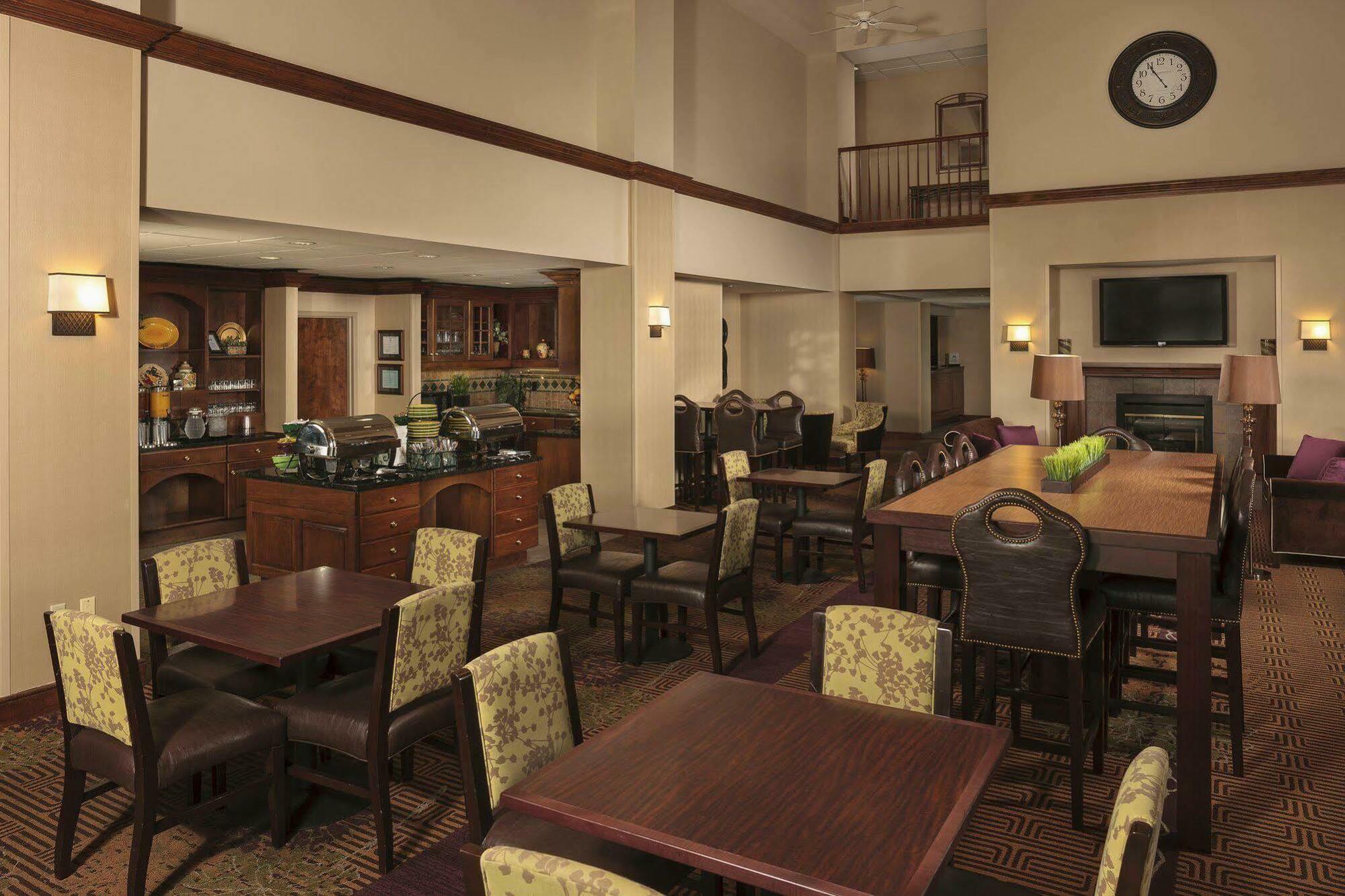 Homewood Suites By Hilton Dallas Market Center Экстерьер фото