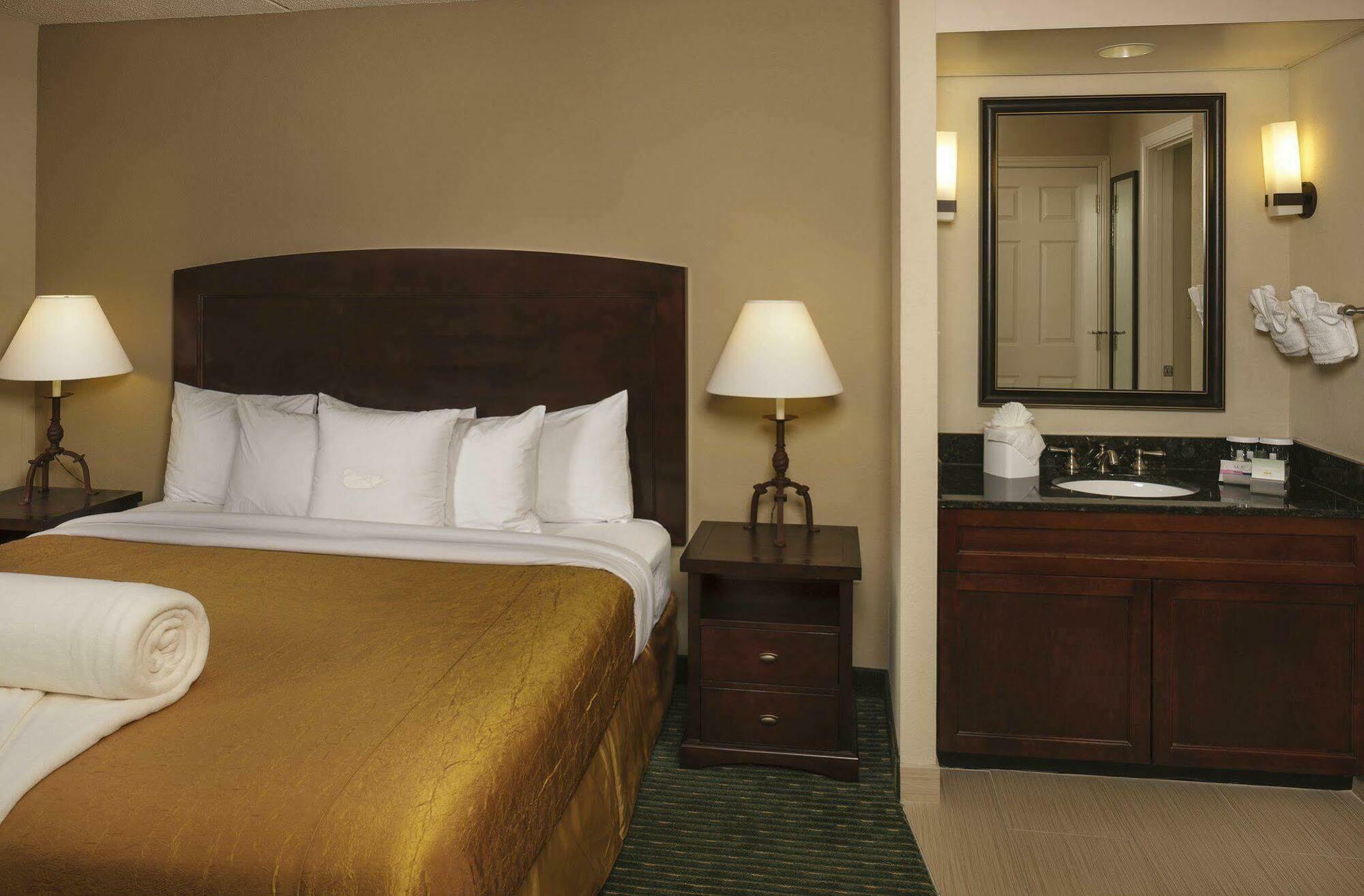Homewood Suites By Hilton Dallas Market Center Номер фото