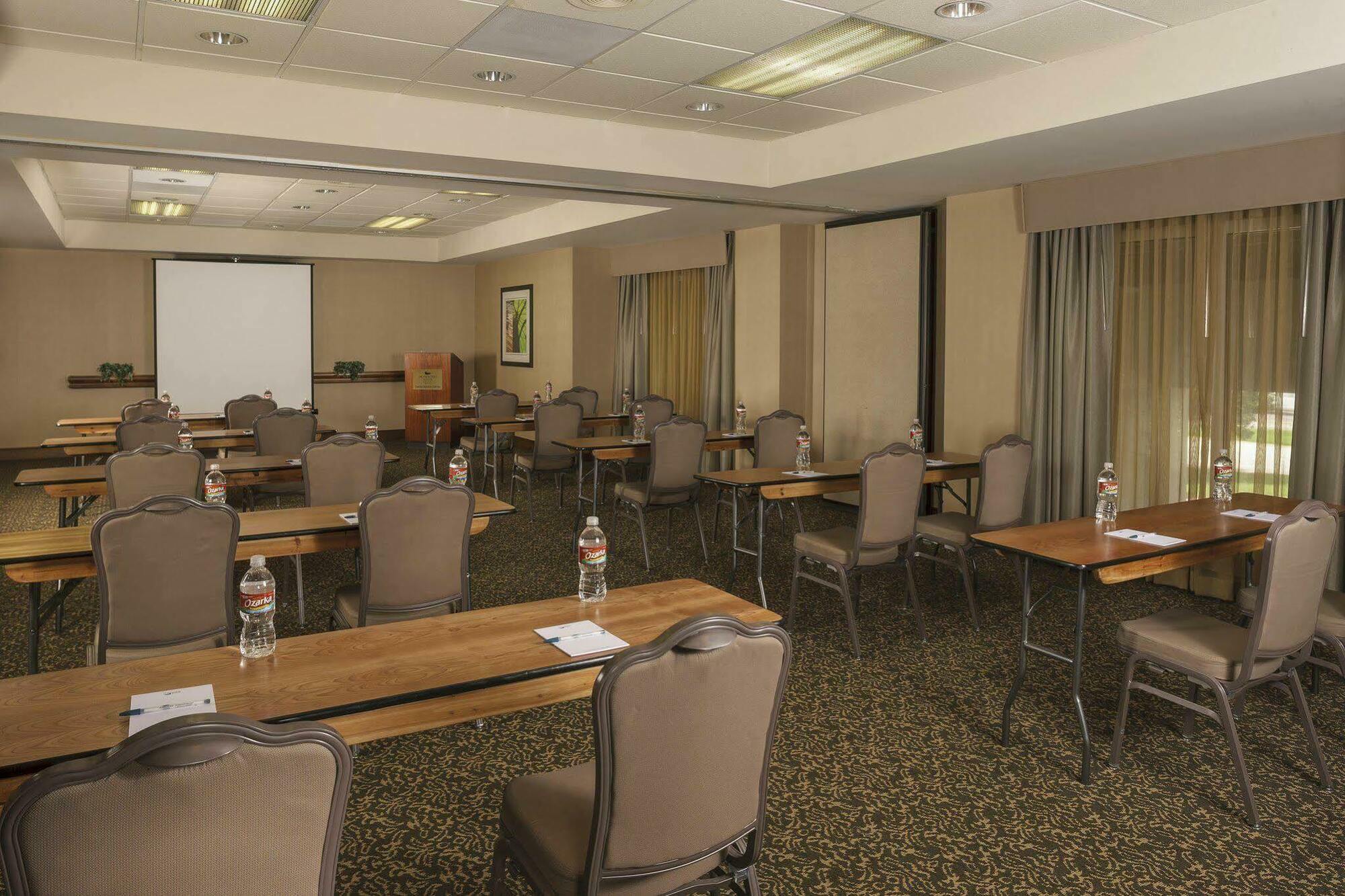 Homewood Suites By Hilton Dallas Market Center Экстерьер фото